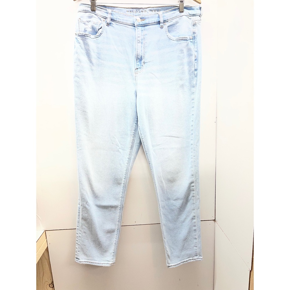 American Eagle Mom Jean Light Wash Distressed High Rise Stretch Size 16 Long